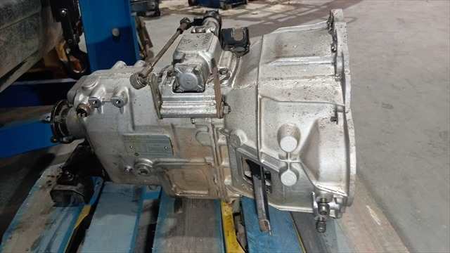 Foto 3ª: Caja Cambios Nissan Trade 3.0 TD 100 [BD30T] (1999)