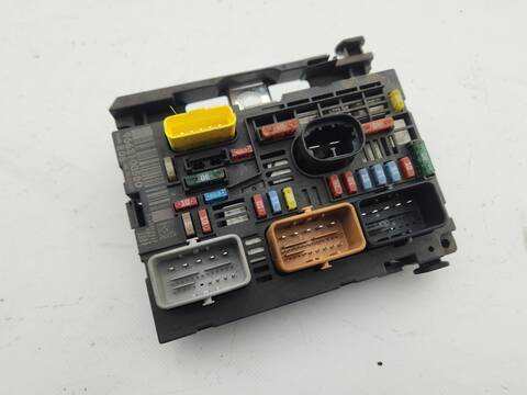 Caja Reles Fusibles Peugeot 308 1.6 16V 150CV 110KW