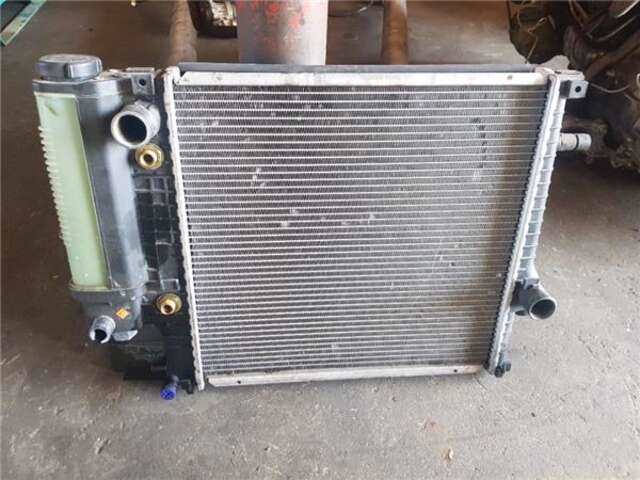 Foto 2ª: Radiador Motor Bmw Serie 3 315 1.8 318I [1.8 LTR. - 83 KW CAT] [M40 B18 (18 4 E1)]