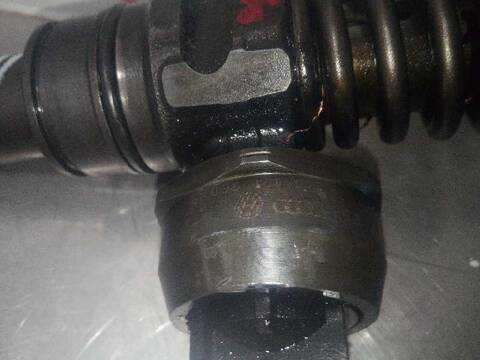 Foto 2ª: Inyectores Volkswagen Caddy 60CV 44KW (2004)