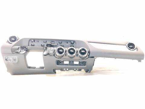 Foto 2ª: Salpicadero Mercedes Clase G 230 GLA 200 D 247.712) [OM 654.920]