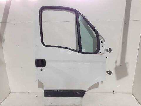 Puerta Delantera Derecha Renault Master 2.5 DIESEL 115CV 84KW CAJA CERRADA