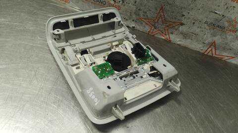 Foto 2ª: Luz Interior Volkswagen Golf ADVANCE 105CV 77KW [CAYC] (2010)