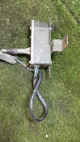 Foto 3ª: Motor Limpia Delantero Nissan Patrol 2.8 TD DAKAR II, 115 CV 3P [RD28T] (1992)