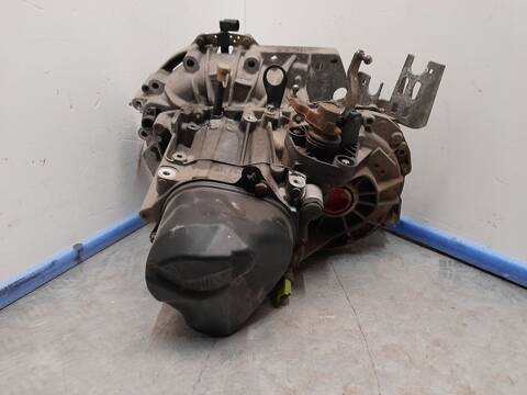 Foto 3ª: Caja Cambios Renault Megane CONFORT AUTHENTIQUE BERLINA 113CV 83KW II CLASSIC BERLINA [K4MT7] (2003)