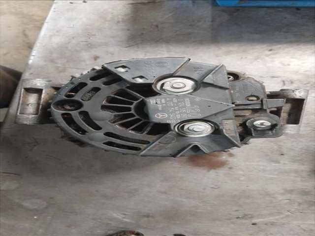 Foto 2ª: Alternador Mercedes Clase C 220 2.1 CDI (2003)