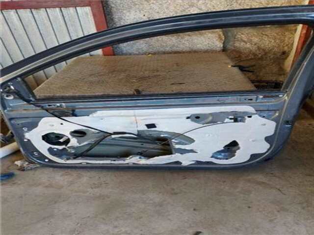 Foto 3ª: Puerta Delantera Derecha Renault Clio 1.5 PACK DYNAMIQUE [1.5 LTR. - 63 KW DCI DIESEL CAT] [k9k t7]