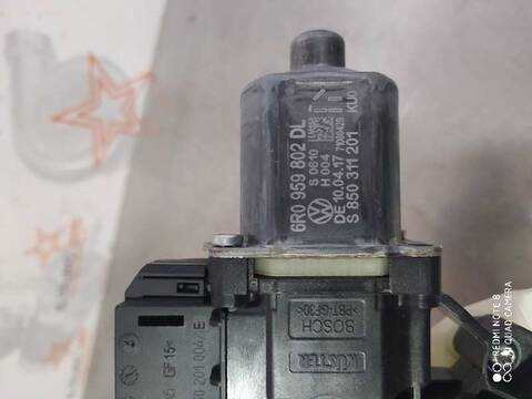 Foto 3ª: Elevalunas Eléctrico Delantero Derecho Volkswagen Polo ADVANCE BLUEMOTION 75CV 55KW [CUSA] (2017)