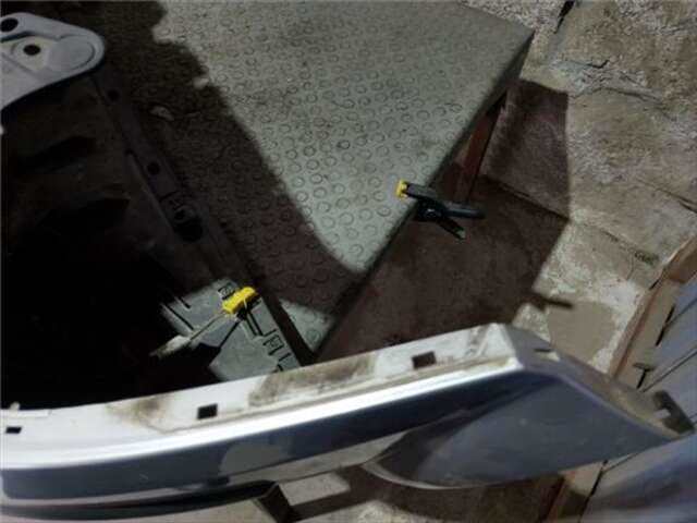 Foto 2ª: Paragolpes Delantero Renault Megane 1.9 BUSINESS [1.9 LTR. - 96 KW DCI DIESEL FAP] II BERLINA 5P (10.2002-_) [F9Q E8]