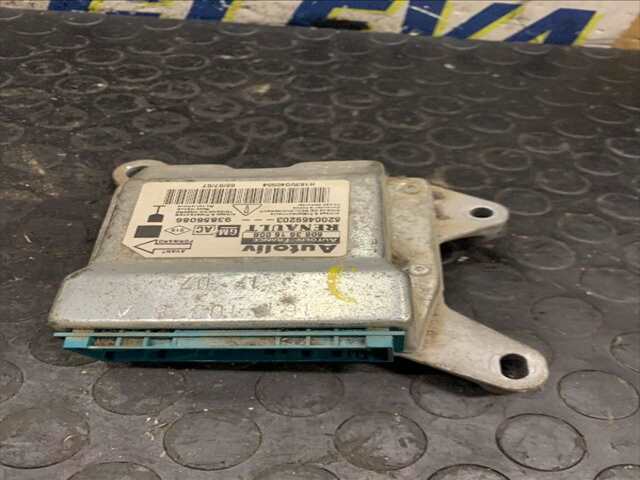 Centralita Airbag Renault Trafic 2.0 DCI 0CV