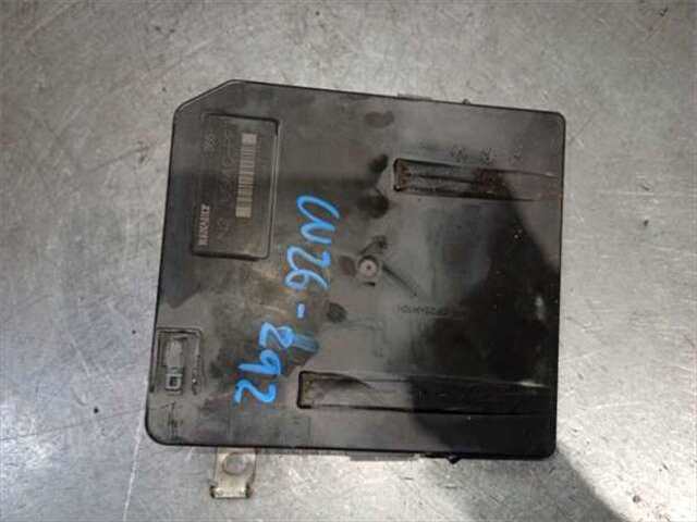 Foto 3ª: Caja Reles Fusibles Renault Megane 1.5 DCI II (BM0/1_, CM0/1_) [K9K 724]