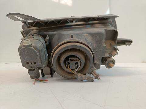 Foto 2ª: Faro Izquierdo Citroen Saxo 1.5 D X 57CV 42KW [VJZ] (1998)