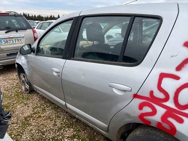 Foto 2ª: Puerta Trasera Izquierda Dacia Sandero 1.6 G 90cv [K7MF7] (2008)