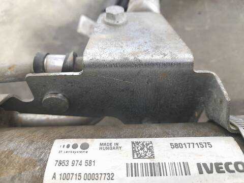 Foto 3ª: Cremallera de Direccion Iveco Daily 2.3 DIESEL CAT 126CV 93KW FURGON (2014)