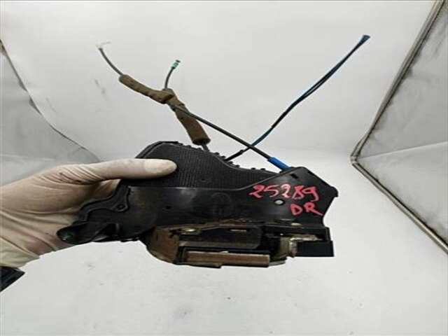 Cerradura Puerta Delantera Derecha Toyota Corolla 2.2 D-4D SPORT [2.2 LTR. - 130 KW D-CAT]