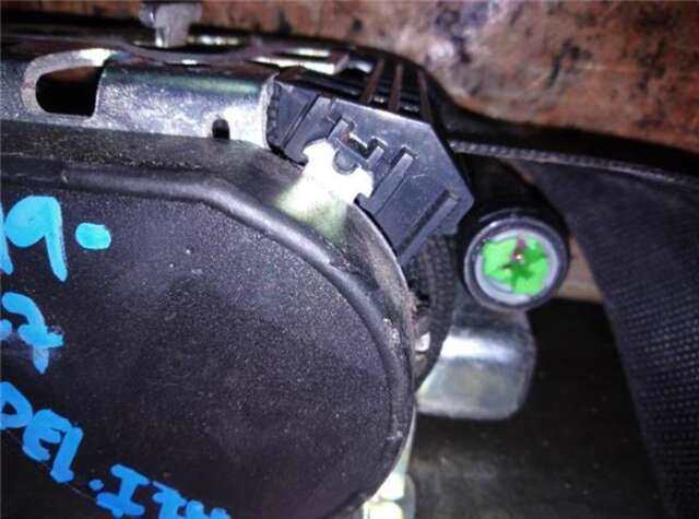 Foto 3ª: Cinturón Delantero Derecho Mercedes Sprinter 216 (906.613) [M 271.951]