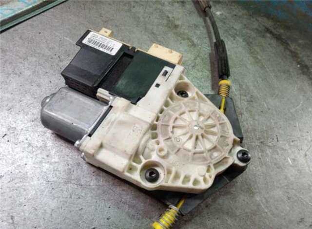 Foto 3ª: Elevalunas Eléctrico Delantero Derecho Peugeot 307 1.6 HDI [9HX (DV6ATED4)]