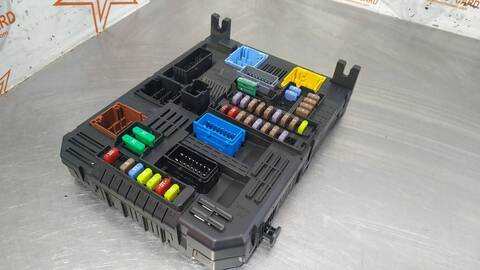 Foto 3ª: Caja Reles Fusibles Opel Combo ACTIVE CARGA INCREMENTADA 102CV 75KW [YH01] (2020)