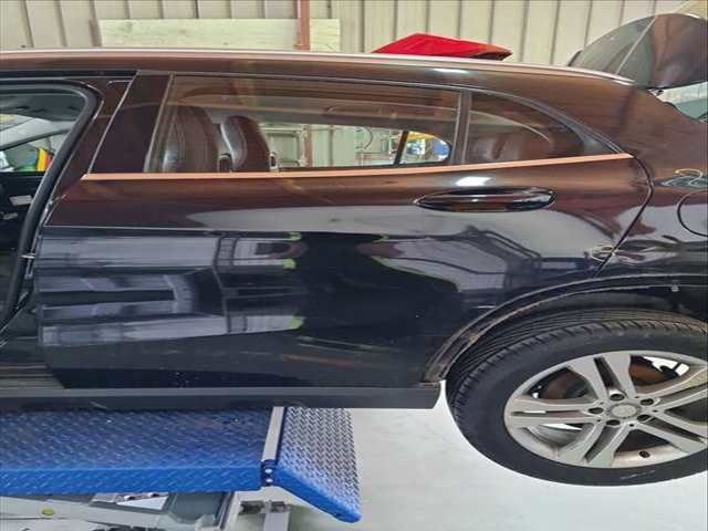 Puerta Trasera Izquierda Mercedes Clase G 230 GLA 200 CDI - D 156.908) 136CV 100KW