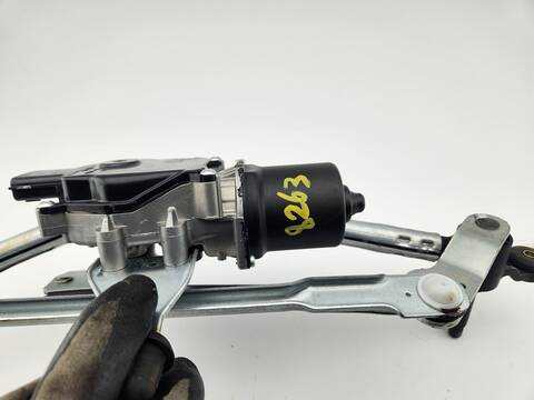 Foto 4ª: Motor Limpia Delantero Dacia Sandero STEPWAY EXPRESSION 91CV 67KW [H4DF4] (2025)