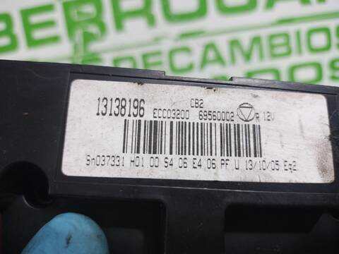 Foto 3ª: Mando Calefacción A. A. Opel Vectra ESSENTIA 101CV [Y20DTH] (2002)