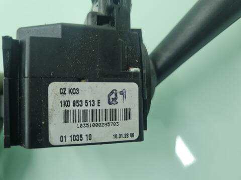Foto 3ª: Mando Multifuncion Volkswagen Golf 1.6 TDI DPF 105CV 77KW [CAY] (2010)