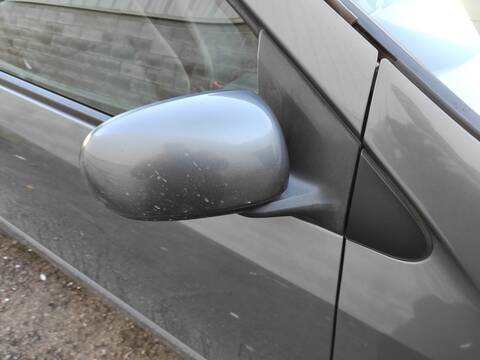 Retrovisor Derecho Nissan Almera YD22