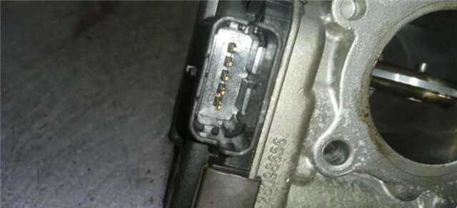 Foto 3ª: Caja Mariposa Citroen C3 1.4 HDI 70 [8HX (DV4TD)]
