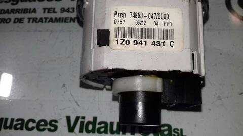 Foto 3ª: Mando Luces Skoda Octavia 2.0 TDI BERLINA 140CV 103KW [BKD] (2008)