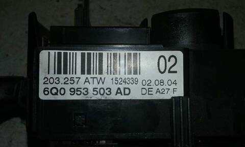 Foto 3ª: Mando Multifuncion Volkswagen Polo 1.4 16V 75CV 55KW [BKY] (2004)