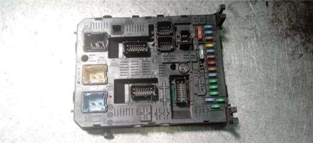 Foto 2ª: Caja Reles Fusibles Citroen C4 1.6 HDI [9HZ-DV6TED4]