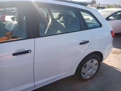 Foto 2ª: Puerta Trasera Izquierda Seat Ibiza STYLE ITECH 105CV 77KW [CAY] (2011)