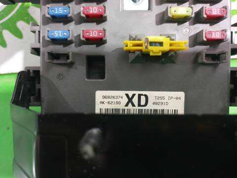 Foto 3ª: Caja Reles Fusibles Chevrolet Aveo LS 101CV [F14D4] (2006)