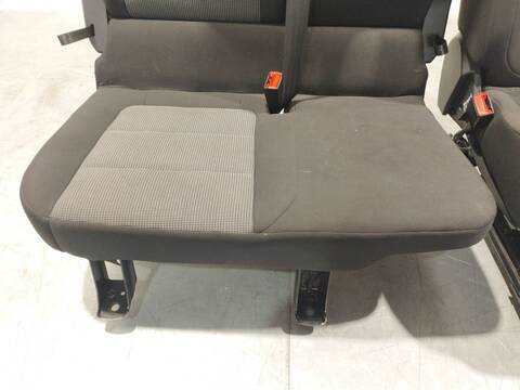 Foto 3ª: Asientos Traseros Peugeot Landtrek 2.0 HDI (1950)