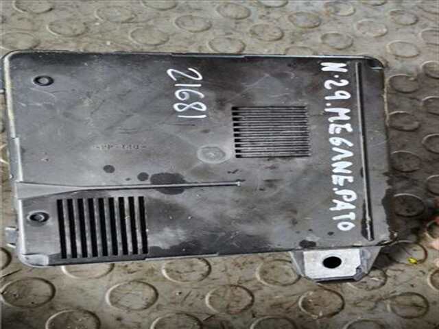 Foto 3ª: Caja Reles Fusibles Renault Megane 1.5 AUTHENTIQUE [1.5 LTR. - 78 KW DCI DIESEL] II BERLINA 5P (10.2002-_) [K9K P7]