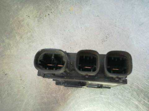 Foto 3ª: Caja Reles Fusibles Renault Scenic LIMITED 110CV 81KW [K9K836] (2012)