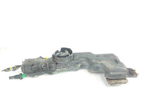 Foto 2ª: Deposito AdBlue Toyota Hilux DOUBLE CAB GX 4X4