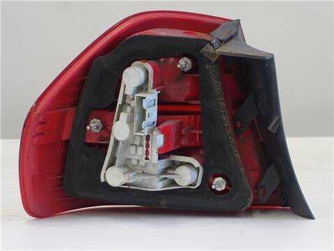 Foto 2ª: Piloto Trasero Derecho Bmw Serie 3 315 2.0 320D BERLINA 163CV 120KW [M47N 204 D4] (2005)