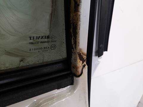 Foto 3ª: Puerta Trasera Izquierda Renault Kadjar 1.5 BLUE DCI 115 116CV 85KW [K9K872] (2020)