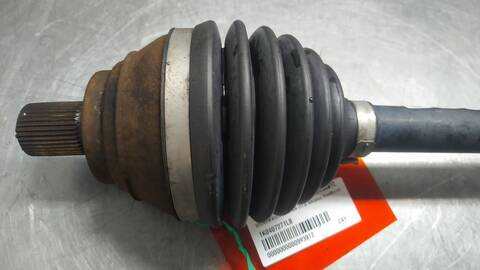 Foto 3ª: Transmision Delantera Izquierda Volkswagen Touran ADVANCE BLUEMOTION 105CV 77KW [CAY] (2011)