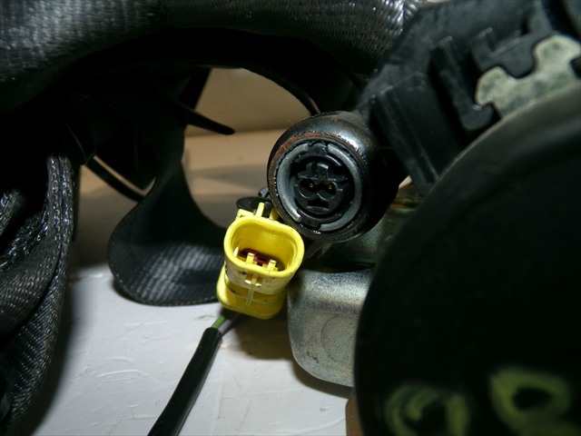 Foto 4ª: Cinturón Delantero Derecho Opel Astra 1.4 G MODELO J,2013-2016 [A14NET] (2014)