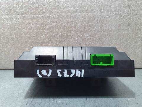 Foto 3ª: Pantalla Multifuncion Volvo XC 60 KINETIC 2WD 175CV 129KW [D5244T14] (2009)