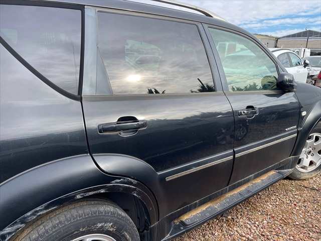 Foto 3ª: Puerta Trasera Derecha Ssangyong Rexton 2.7 TD XVT [D27DT] (2007)