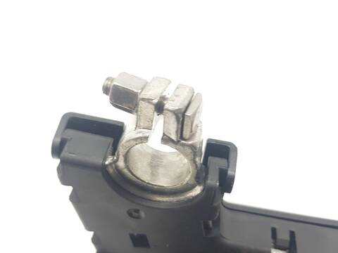 Foto 3ª: Caja Reles Fusibles Audi A4 3.0 TDI 204CV [CLAB] (2008)