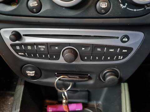 Sistema Audio Radio CD Renault Megane DYNAMIQUE III COUPE 110CV 81KW