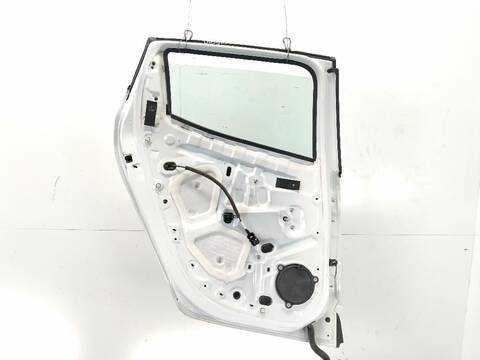 Foto 3ª: Puerta Trasera Izquierda Renault Clio 1.5 DCI 75 75CV [K9K 608] (2012)