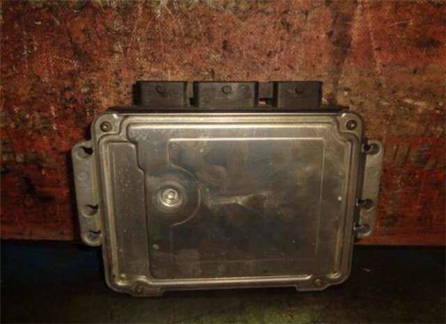 Foto 3ª: Centralita Motor ECU Renault Megane 1.9 CONFORT AUTHENTIQUE [1.9 LTR. - 88 KW DCI DIESEL] II CLASSIC BERLINA (2003-_) [F9QB800]