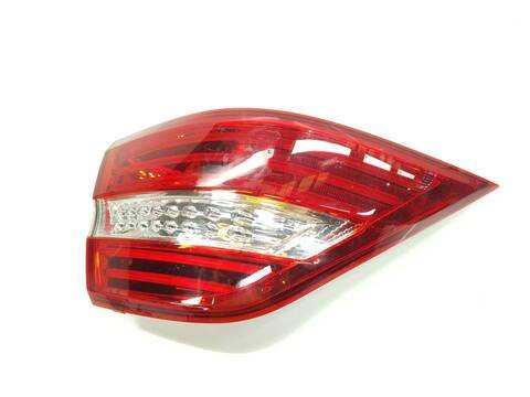 Foto 2ª: Piloto Trasero Izquierdo Mercedes Clase ML 250 2.1 CDI 204CV 150KW AUT. 166.004) W166) OM651 (2011)