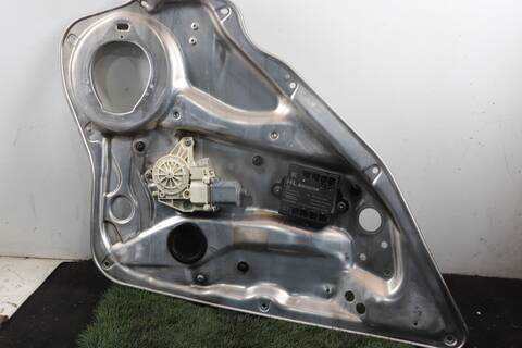 Foto 2ª: Elevalunas Eléctrico Delantero Izquierdo Mercedes Clase E 180 651924 (2011)