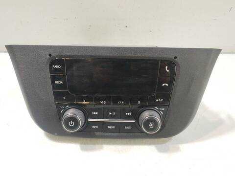 Sistema Audio Radio CD Iveco Daily 33S16 35S16 35C16 40C16 50C16 156CV 115KW FURGONETA